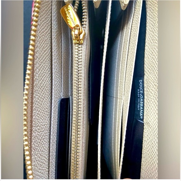 🔥Dolce &Gabbana, Gift done perfect, Authentic, classic style, for loved ones⭐️ - Picture 8 of 13